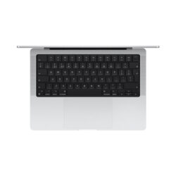 Apple MacBook Pro in Silber mit geöffneter Tastaturansicht von oben fotografiert,
