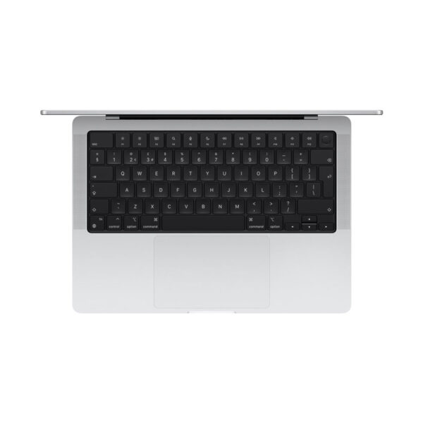 Apple MacBook Pro in Silber mit geöffneter Tastaturansicht von oben fotografiert, auf weißem Hintergrund.