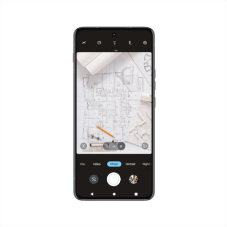 Lenovo ThinkPhone by Motorola 6.6" 8GB 256GB Carbon Black